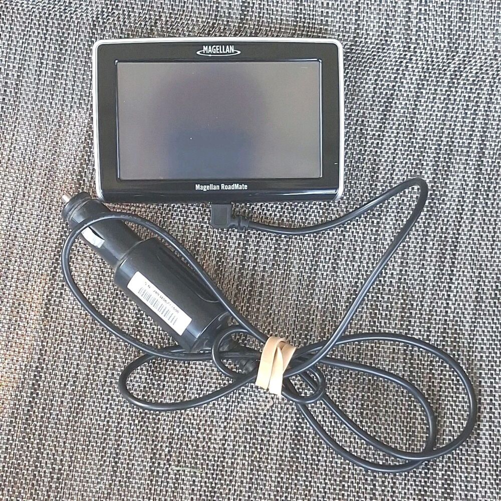 Magellan RoadMate 1440 4.3 Inch Portable Vehicle GPS Navigator Navigation Power